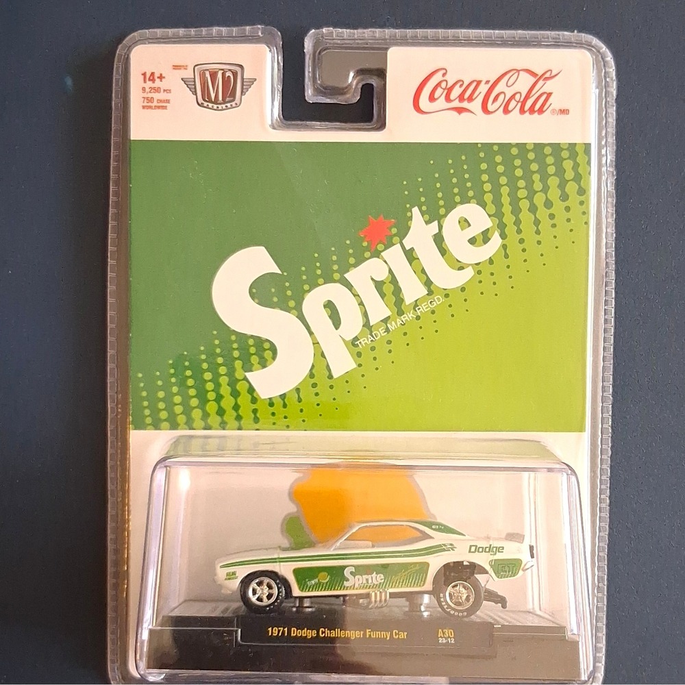 M2 Machines 1:64 1971 Dodge Challenger Funny Car Coca-Cola Sprite Diecast